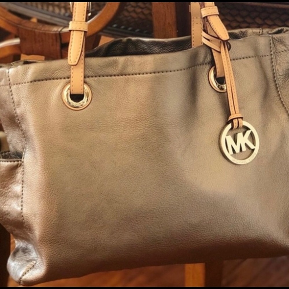 Micheal Kors Bag
